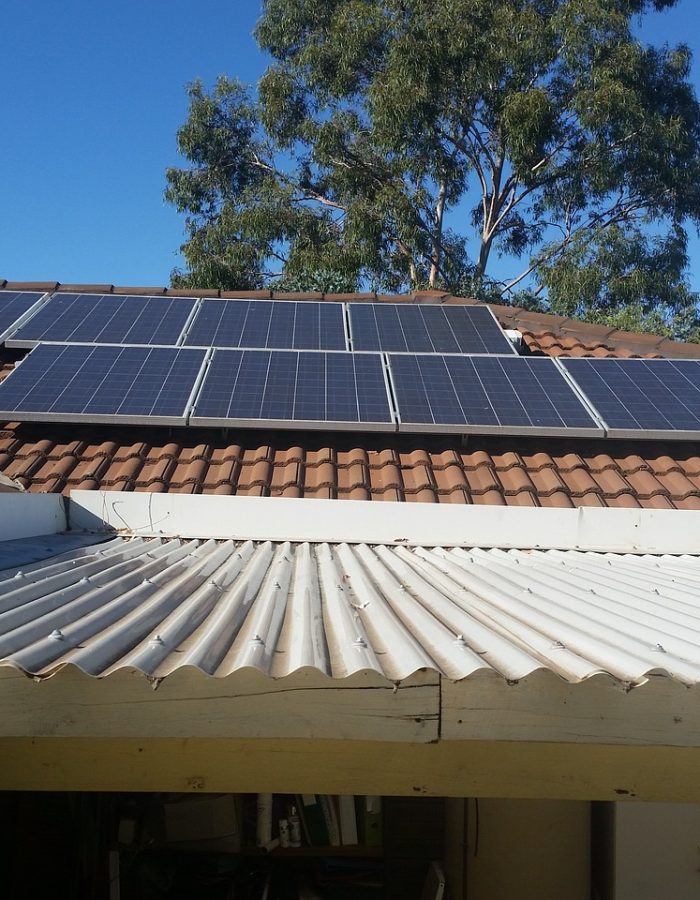 solar-panels-photovoltaic-cells-nature-2685357.jpg